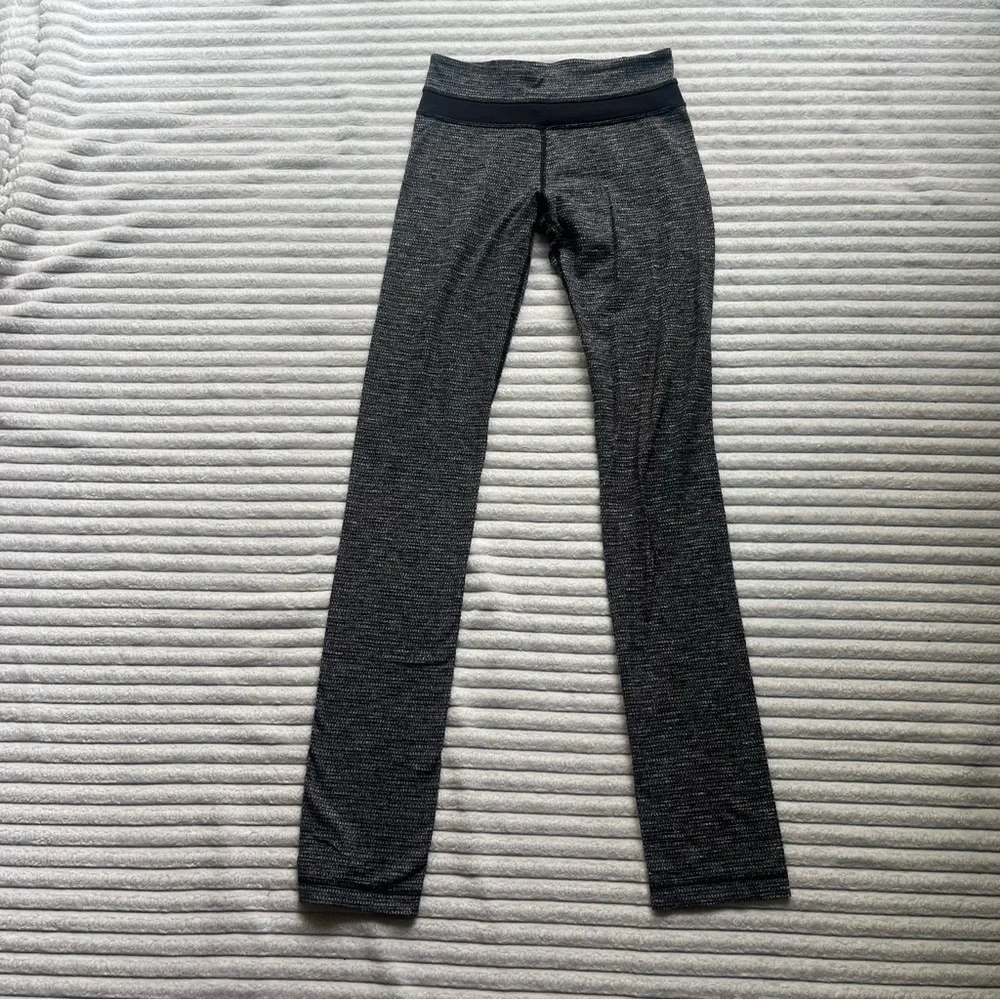 Lululemon Grey Knit Leggings